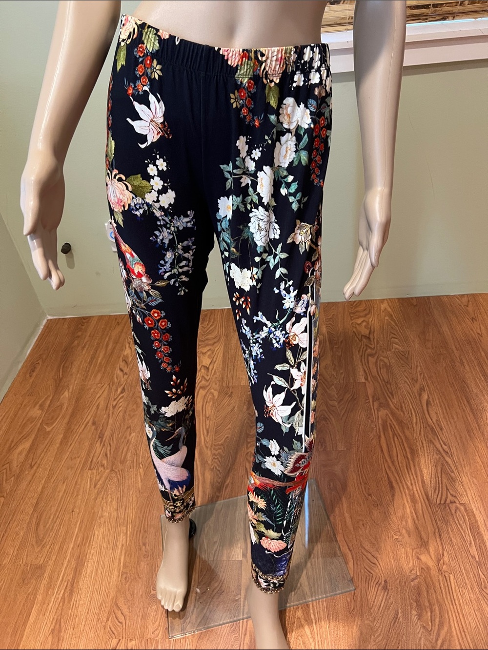 Camilla Floral Print Elastic Waist Leggings with Rhinestones on the cuffs Size M